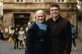 Co zmieniło w twojej karierze zatrudnienie w przedsiębiorstwie szymon miszczak w mieście stary ziętek? Soczewka Na Swiatowe Kino Dziennik Polski