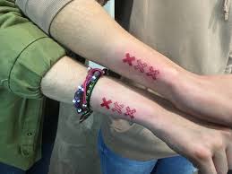 The henna tattoo in netherlands has grow to be one of the far more favorite forms of physique art as of late and you can uncover a shop near you at tattoosby inside the web sites listed beneath. Small Amsterdam Tattoo Tatoeage Ideeen Tatoeage Vrouw Tatoeages