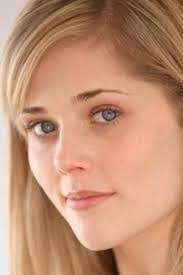 Alejandra Morin's Instagram, Twitter & Facebook