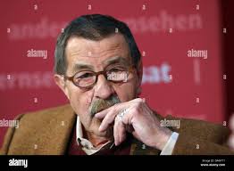 German author and winner of the 1999 Nobel Prize in Literature, Guenter  Grass, is pictured at the 'Leipzig Book Fair' in Leipzig, Germany, 23 March  2007. Photo: Erwin Elsner Stock Photo