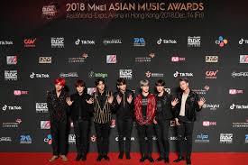 K Pop Phenomenon Bts First Korean Act To Top Uk Chart