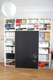 Ikea Mobel Umbauen Ikea Hacks Aus Der Community Regal Mit Schiebeturen Bucherregal Ikea Ideen