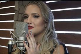 Após alguns shows dando início a sua carreira solo, a cantora walkyria santos, chegou ao estado de pernambuco, trazendo um show que nos leva a uma viagem de. Acorda Cidade Dilton Coutinho Novo Clipe De Gabriela Moraes Com Participacao De Walkyria Santos Ex Vocalista Da Banda Magnificos