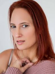 Jessie Edwards's Instagram, Twitter & Facebook