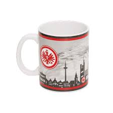 Jetzt gibt es die offizielle adler app von eintracht frankfurt für's smartphone und tablet! Eintracht Frankfurt Adler Uber Skyline Tasse Fan Shop Fussball