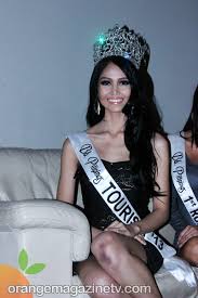 I'm an old soul trapped in the 21st century. Joanna Cindy Miranda Orange Magazine