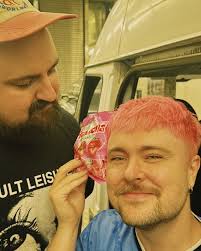 BRISTOL AND LONDON YOU BEAUTIES 🖤 Thanks so much to everyone who came to  these first two shows of our tour. Couple days off now. Scunthorpe, you're  next. 📸 + 📹 (1+3+4) @gianspeaking