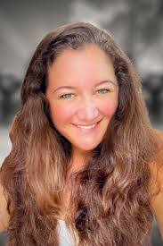 Kendra Hamblin's Instagram, Twitter & Facebook