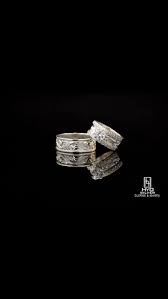 Pin By Lindsey Ammann On Wedding Ideas Types Of Wedding Rings Silver Wedding Rings Wedding Rings Vintage