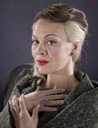 Narcissa is lucius's wife and draco's mother. Narcisa Malfoy Harry Potter Wiki Fandom