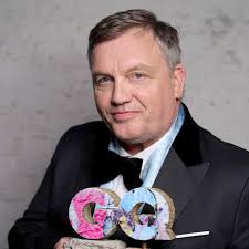 Последние твиты от hape kerkeling (@hkerkeling). Hape Kerkeling Er Ist Wieder Da Und Spricht Klartext Brigitte De