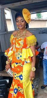 Pin By Adora Pagne On Mariage Traditionnel African Clothing African Dress African Wedding