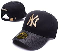 Black And Gold New York Yankees Hat Men S Women S New York Yankees Black Shimmer Shine Brim Baseball Adjustable Hat Black Gold Yankees Gear Adjustable Hat Hats