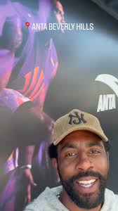 Kyrie Irving got handles❗️  #kyrieirving#handles#nba#baskeball#goat#uncledrew#kai#dallasmavericks#mffl#mavs#A11#alleven