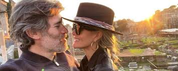 See more of bernard montiel on facebook. Tpmp Bernard Montiel Enerve Par Cette Rumeur Sur Laeticia Hallyday Toutes Les Actualites Des People