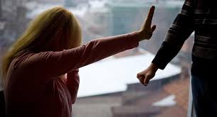 Victima (persoana protejată) care încalcă ordinul de protecție riscă să fie obligată la acoperirea costurilor de emitere și punere în executare a ordinului de protecție. Breviar Juridic Ordinul De ProtecÅ£ie Pentru ViolenÅ£a In Familie Ii ViaÅ£a LiberÄ GalaÅ£i