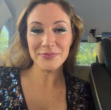 been fighting the blues hard lately. music/sweet friends/toddlers/cats are  the remedy ♥️