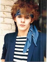 Nick Rhodes' Aussehen im Laufe der Jahre. Alles Gute zum 62. Geburtstag,  Nick! Ich habe versucht, eine repräsentative Auswahl zu treffen, aber auch  einige ungewöhnliche Bilder einzubeziehen. :) : r/duranduran