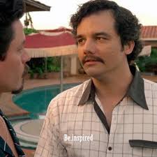 Pablo Ecuador Sitting