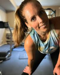 Erin Murray (@erin_flatoutfitness) • Instagram photos and videos