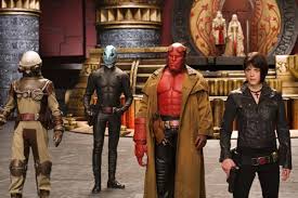 The golden army is een amerikaanse film uit 2008. Bild Zu Ron Perlman Hellboy Die Goldene Armee Bild Doug Jones Ron Perlman Selma Blair Filmstarts De