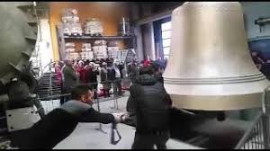 Clopotele catedralei naţionale au fost realizate la fabrica grassmayr din innsbruck. Video Povestea Clopotului Cel Mare Care Va Suna In Catedrala Mantuirii Neamului Un Clopot Al Recordurilor Hotnews Mobile