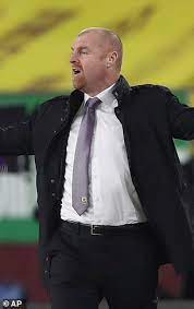 Whether you are a diehard fan, or someone new to football, everyone is welcome! Hilarious Spat Between Sean Dyche And John Mcginn Revealed After Scot Brutally Mocked Manager S Coat News Chant Uk