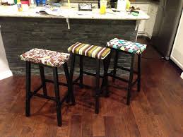 A sleek metal frame has an ornamental simplicity that. Bar Hocker Kissen Stuhlede Com Kitchen Chair Cushions Bar Stools Stool Woodworking Plans