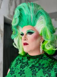 Hey Chicago, we have a surprise opening act for you! I got to meet  @mariahkeener at the @qchristianorg conference and she absolutely blew me  away with her music, voice, and all the