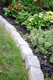1001 idees geniales de bordure de jardin recup a faire soi meme bordure de jardin en pierre jardin recup bordure de jardin