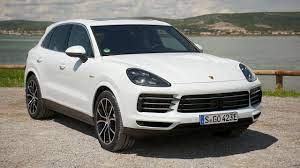 The stored engine sounds are examples. 2019 Porsche Cayenne E Hybrid Official Videos Shed Light On Life With Phev Suv Autoevolution