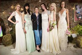 Her vintage inspirations are clear to see in every piece, from the sparkly embellishments to the abundance of ruffles and feathers. Bridal Fashion Week 2016 Fotos Der Neuen Hochzeitskleider Gala De