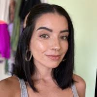 Stephanie Schiffner's Instagram, Twitter & Facebook