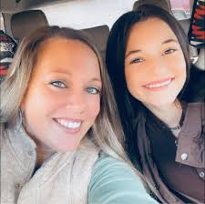 Who does guided hunts and when is the best time to go?