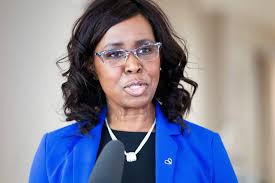 NDP blasts health minister after nurses jump ship