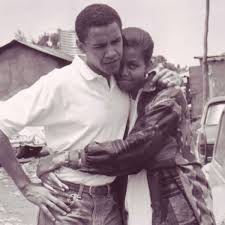 Jun 11, 2021 · das ehemalige präsidentenpaar michelle und barack obama gratuliert mit rührenden worten seiner tochter sasha zum 20. Michelle Obama Zeigt Familienbilder Im Internet Stars