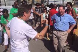 219,112 likes · 39,454 talking about this. Here S An Epic Dance Off Between Two Of The Squarest Politicians In Canada