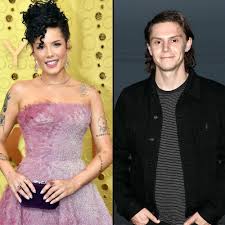 Halsey reminisces about her previous snl appearances as host and musical guest, reveals her new jersey roots by using her accent to recite graveyard. Halsey And Evan Peters Are Dating