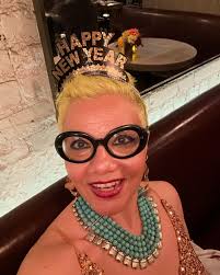 I wish you all a kind and generous 2025, a year of fierce love and defiant  joy, a year in which we delight in defying, disobeying, and disrupting  patriarchal fascist fuckery everywhere 💜✊🏽❤️