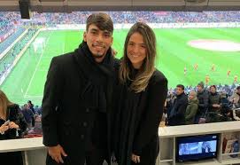 Matteo pessina is a renowned italian professional footballer who plays for serie a club atalanta and the italy national team. Paqueta A Milanello Test E Incontro Con Leonardo E Maldini