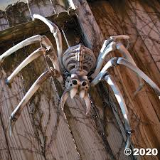 How to make pine cone spiders. Giant Spider Skeleton Halloween Decoration