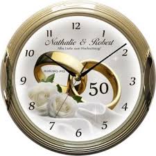 Geschenk Zur Goldenen Hochzeit Uhr Mit Passendem Motiv Zur Goldhochzeit Personlich Fur Dich Gef Goldene Hochzeit Geschenke Zur Goldenen Hochzeit Hochzeitsuhr