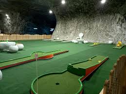 Salina ocnele mari este un obiectiv turistic important din ocnele mari, romania. 5u Etir3cj5bym