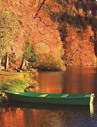 Le Lac De Bonlieu Incroyable En Automne Et Magnifique Toute L Annee Jura France Photo Stephane Godin Jura Tourisme J Ete Indien Dans Le Jura Paysage Automne Paysages Magnifiques Et