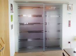 Mit schiebetüren aus glas schaffen sie ein offenes und großzügiges wohnambiente. Glasschiebeturen Glaserei Bayrhof