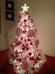 Candy Cane Theme Christmas Tree Candy Christmas Tree White Christmas Trees Christmas Tree Themes