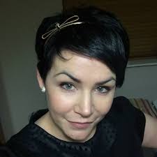 Carrie Coyle's Instagram, Twitter & Facebook