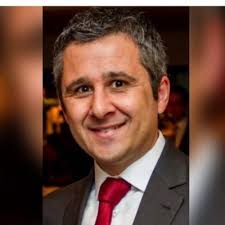 Rafael Knijnik (rafaknijnik@)