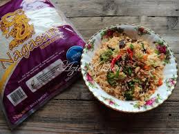 Tak perlu basuh daging ni. Nasi Goreng Daging Pekasam Dengan Beras Nagasari Import Era Azie Kitchen
