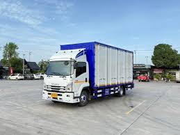 ตลาดซื้อขาย รถบรรทุก 6ล้อ (หกล้อ) ตู้แห้ง ISUZU (อีซูซุ) มือสอง -  Truck2Hand.com